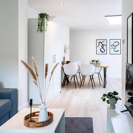 Prázdninový dům Family-friendly With Garden & Parking *