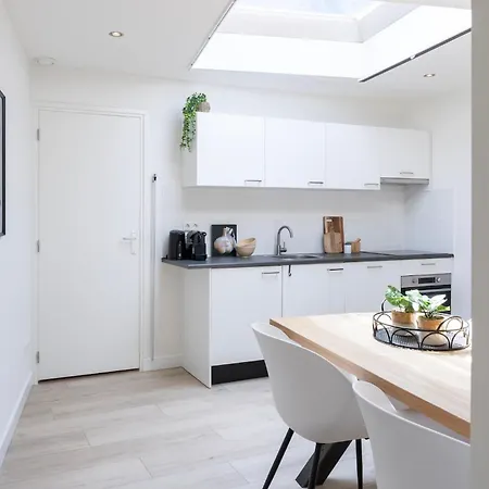 Child-friendly With Equipped Kitchen, Gerard Holiday home