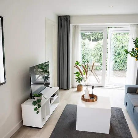 Private Design W Garden & Parking 別荘