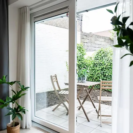 Private Design W Garden & Parking 別荘 アイントホーフェン